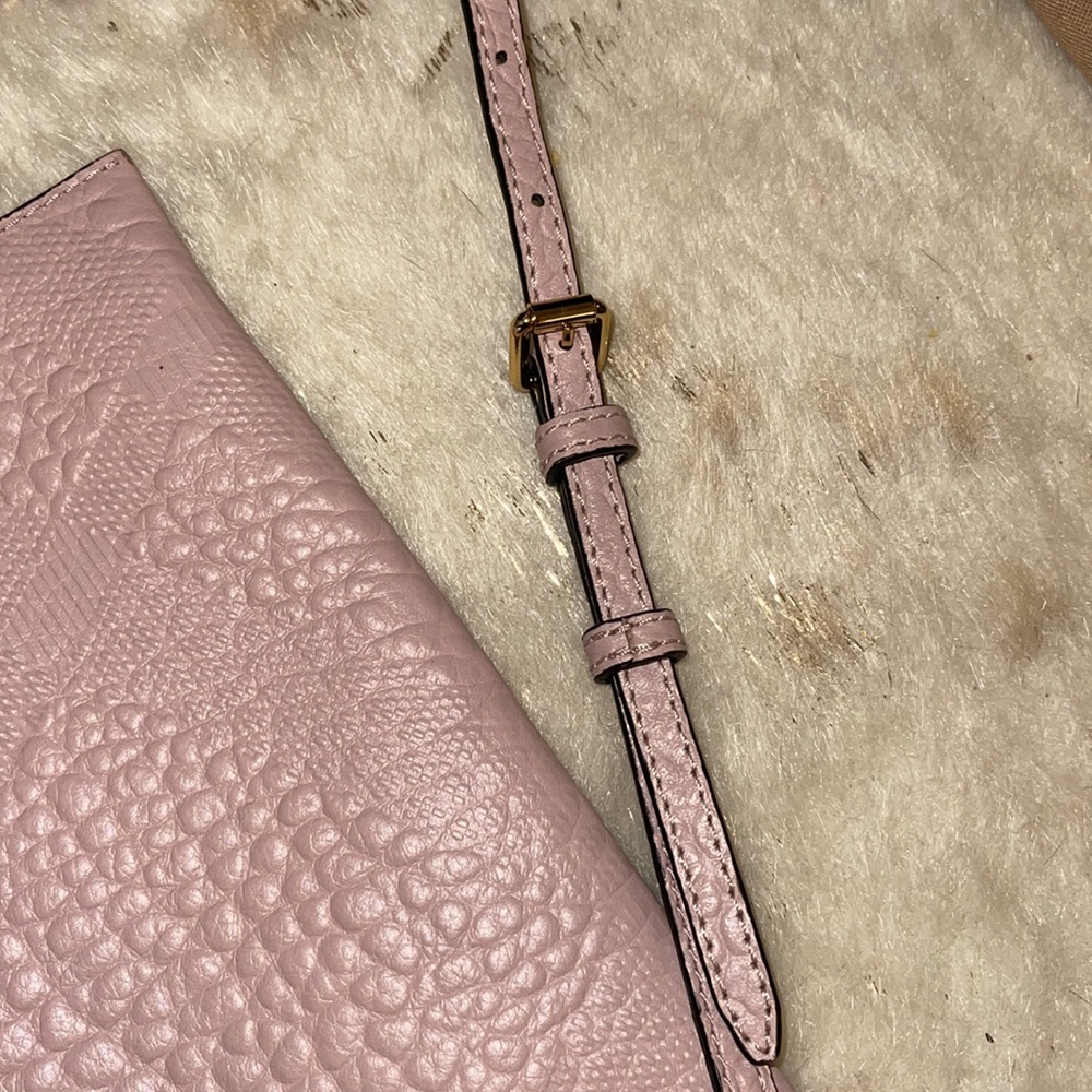 Authentic Burberry Grain Check Crossbody pale orchid - Picture 6 of 14